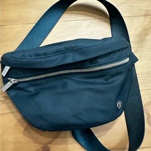 Lululemon city adventurer belt bag